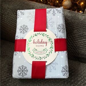 Holiday Home Snowflake Sheet Set - Festive Red and Gray